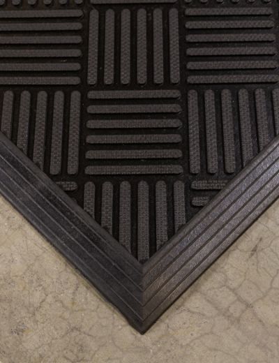 CLEAN SCRAPER RUBBER MAT 90X150 10MM 3